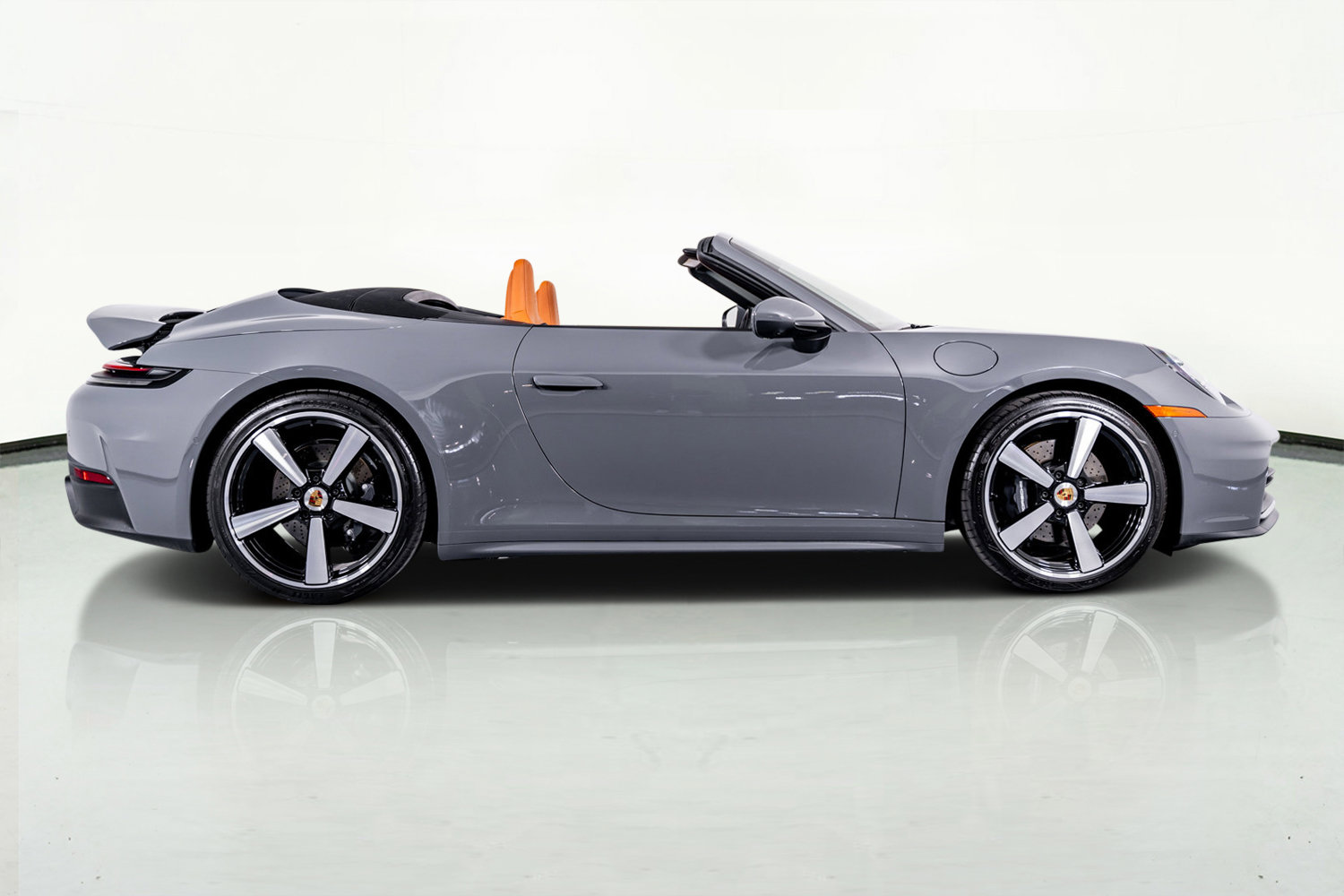 Used 2025 Porsche 911 Carrera image 13