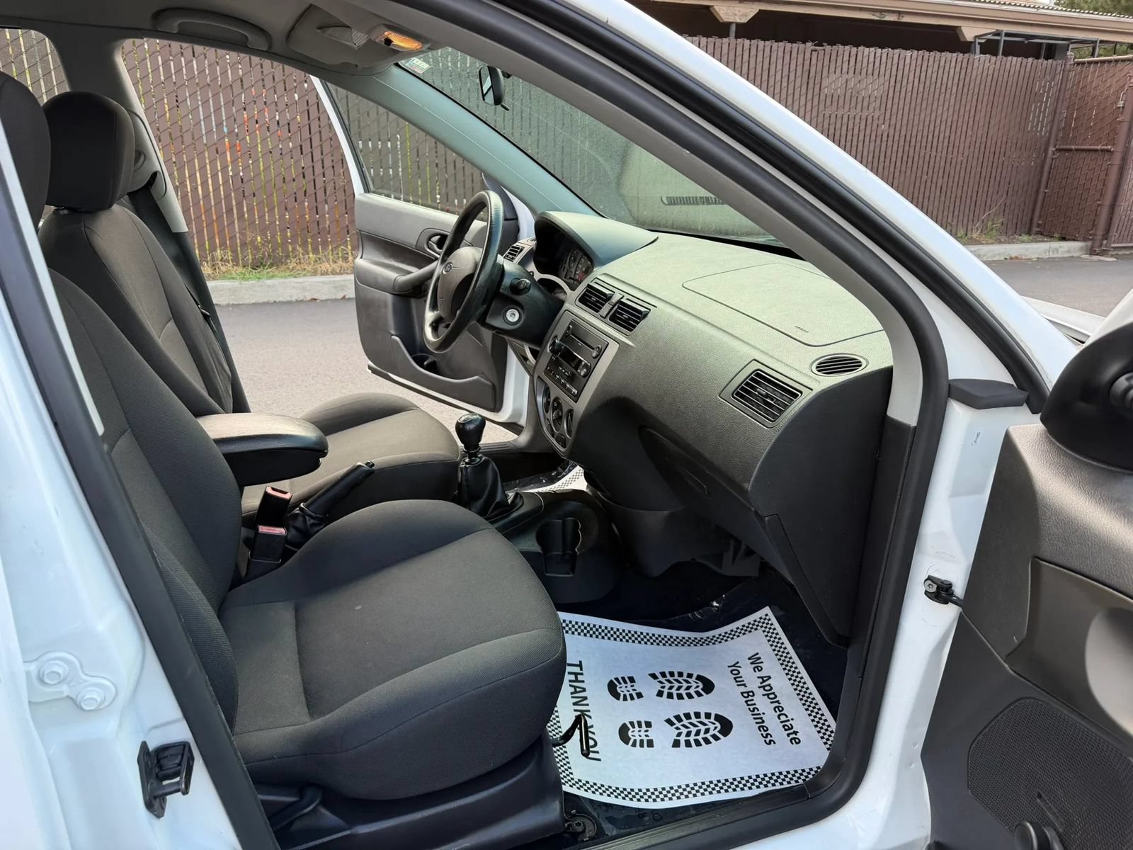 Used 2007 Ford Focus S FWD image 14