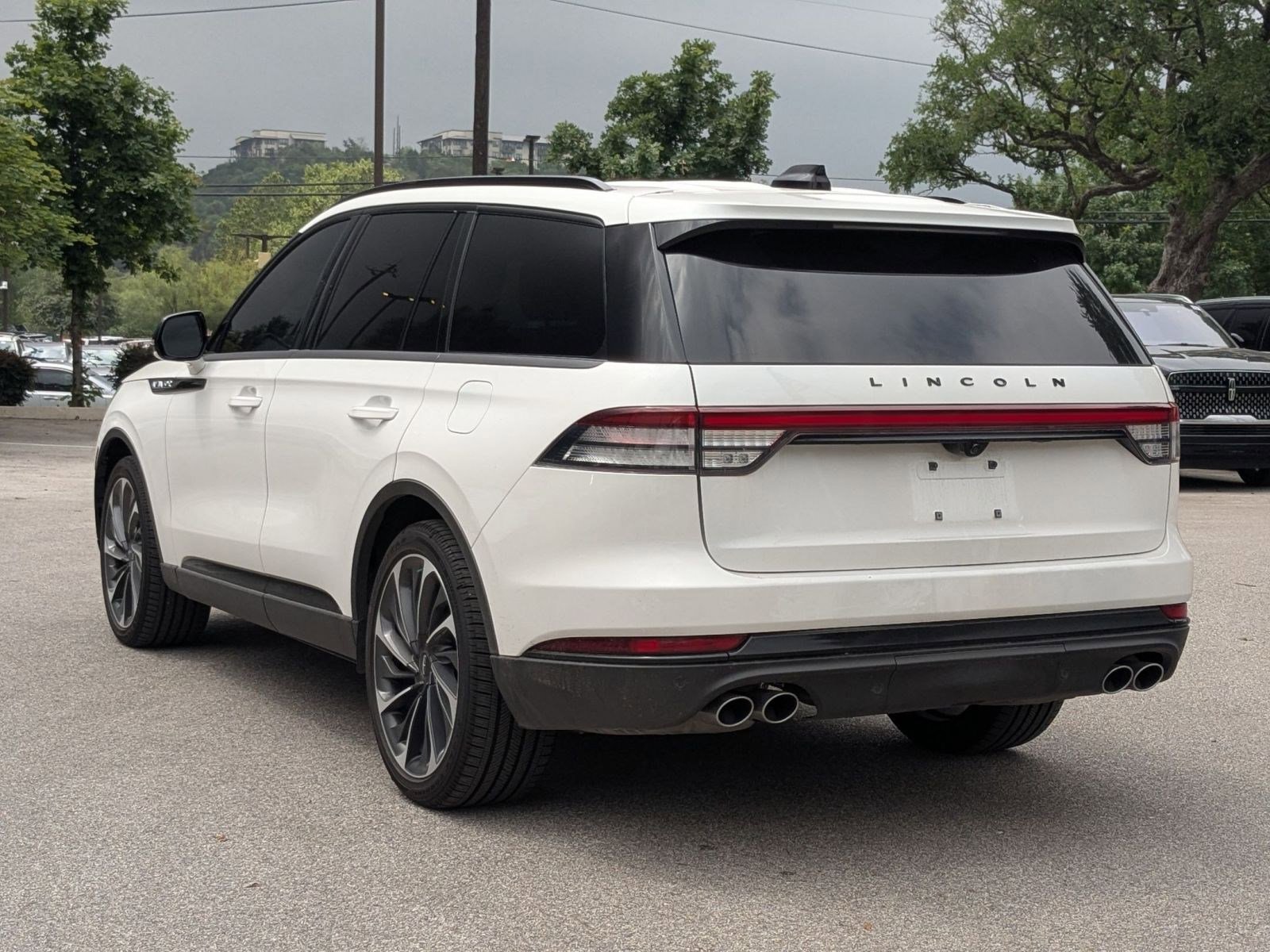 Used 2026 Lincoln Aviator Reserve w/ Luxury Package RWD image 5