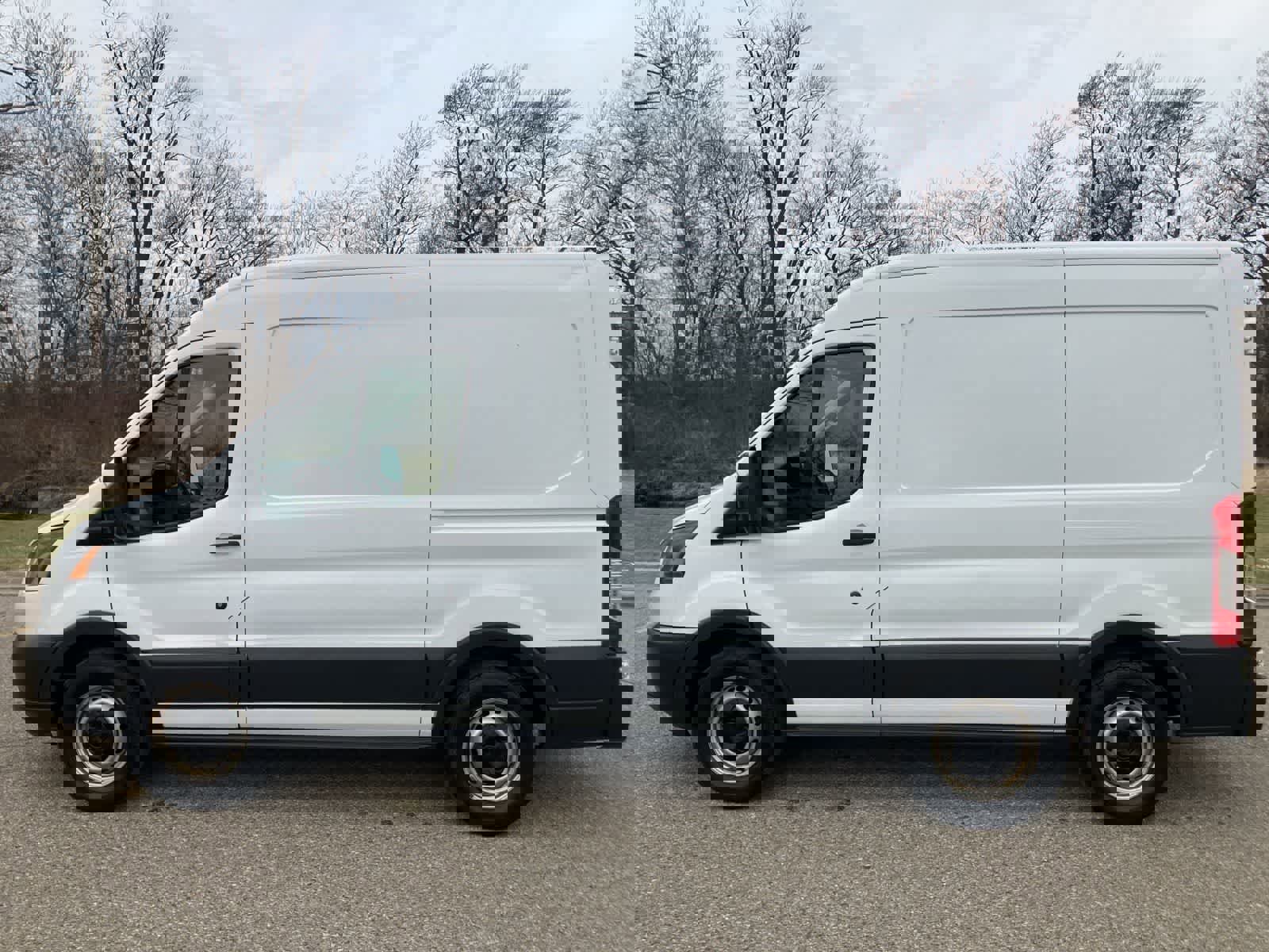 Used 2017 Ford Transit 150 130 Medium Roof image 8