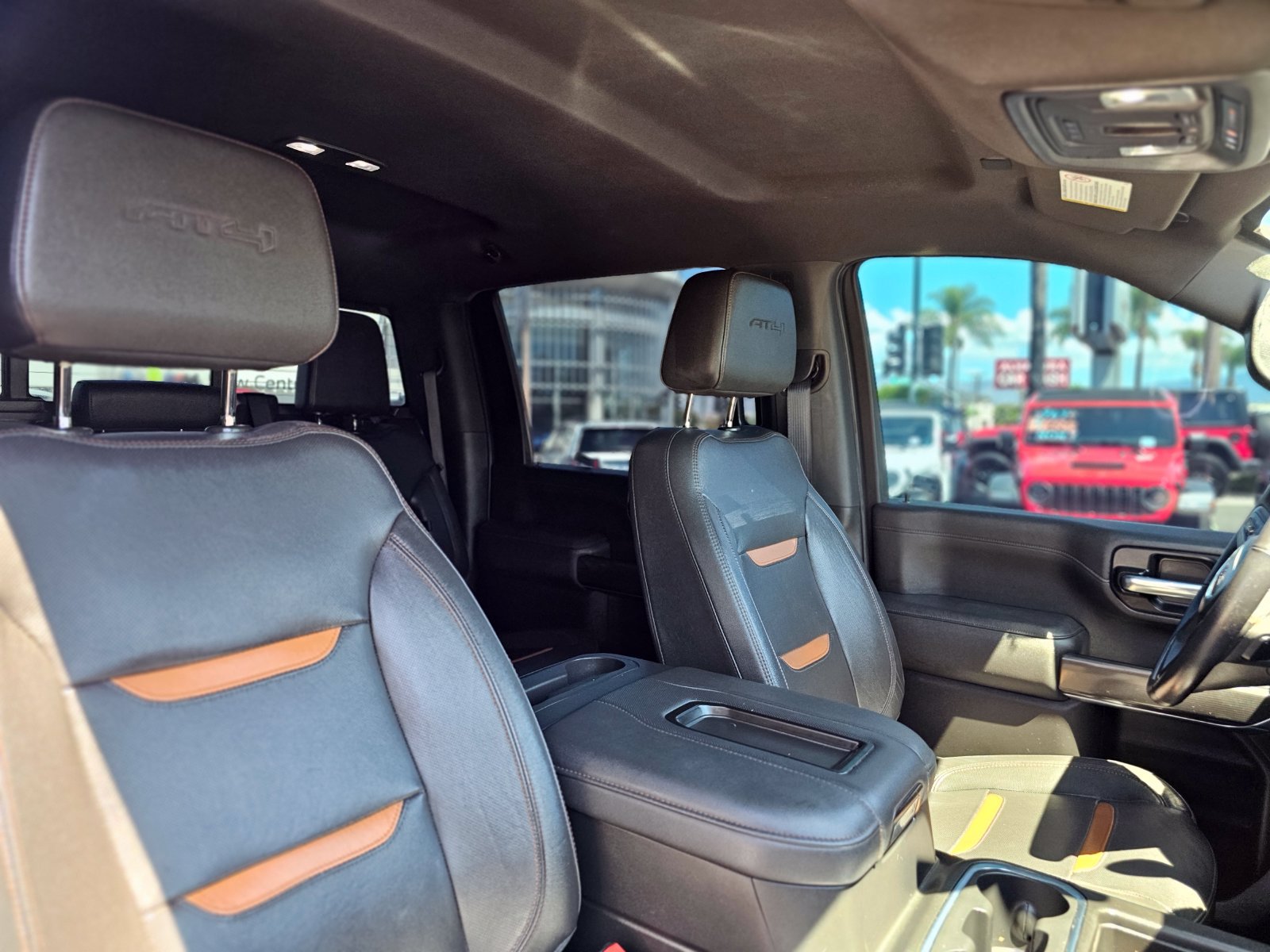 Used 2022 GMC Sierra 2500 AT4 w/ AT4 Preferred Package AWD/4WD image 32