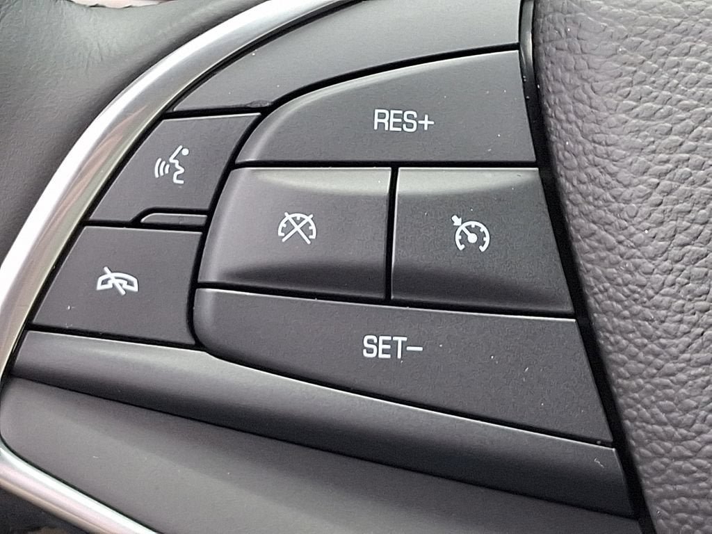 Used 2017 Cadillac XT5 Luxury w/ Driver Awareness Package AWD/4WD image 21
