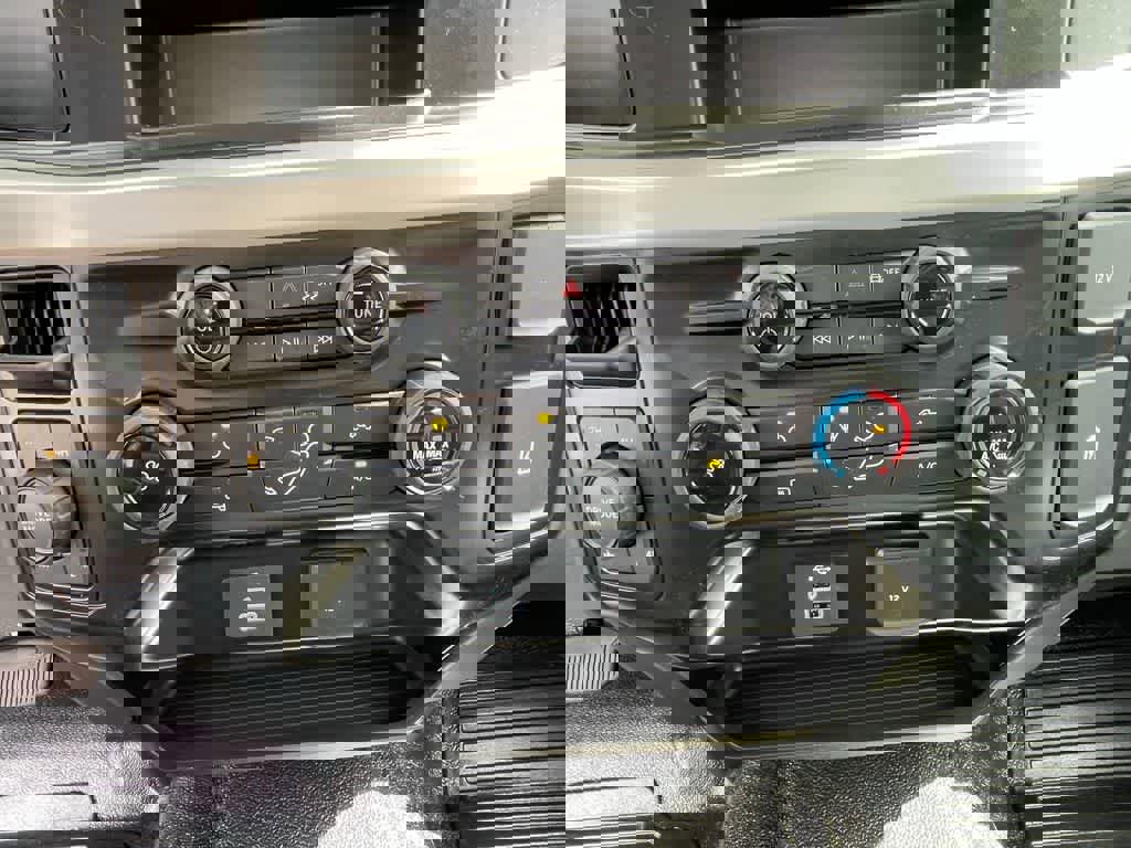 New 2025 Ford F250 XL w/ XL Chrome Package image 23