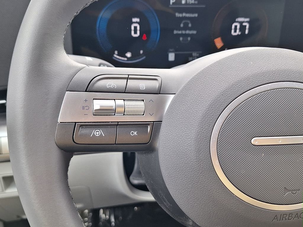 Certified 2025 Hyundai Kona SEL image 15