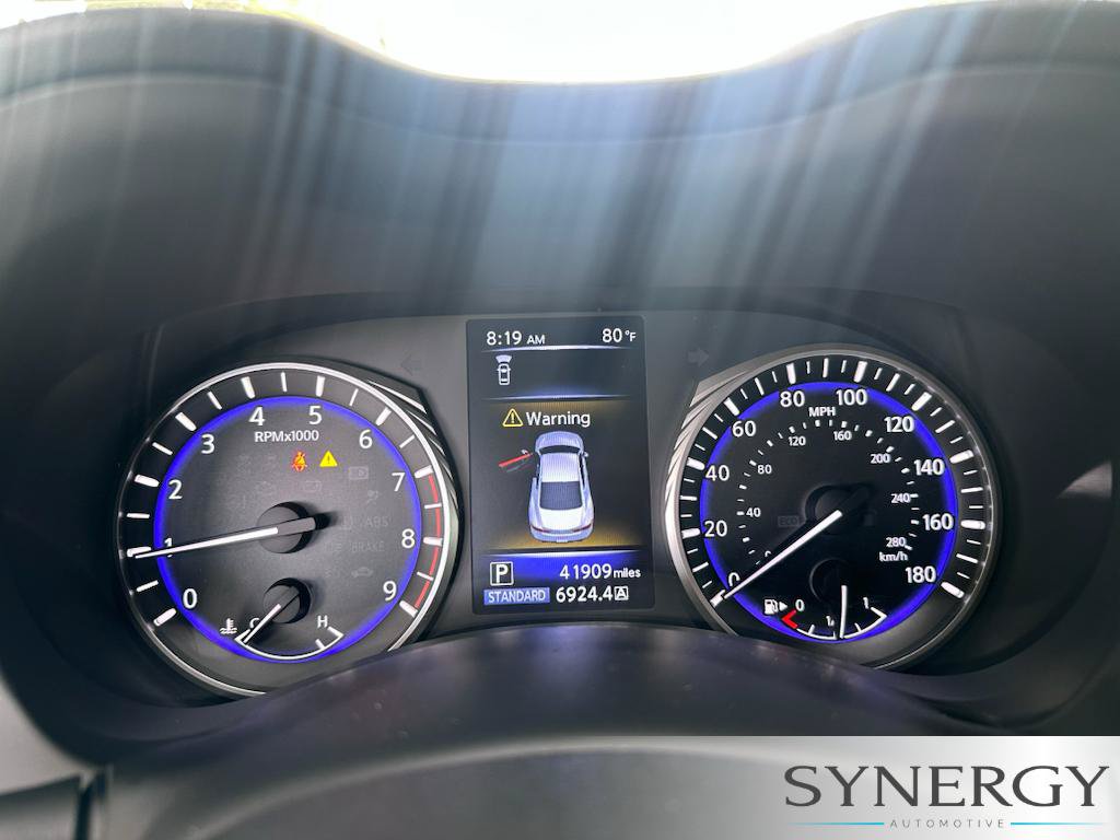 Used 2019 INFINITI Q60 3.0t Luxe RWD image 11