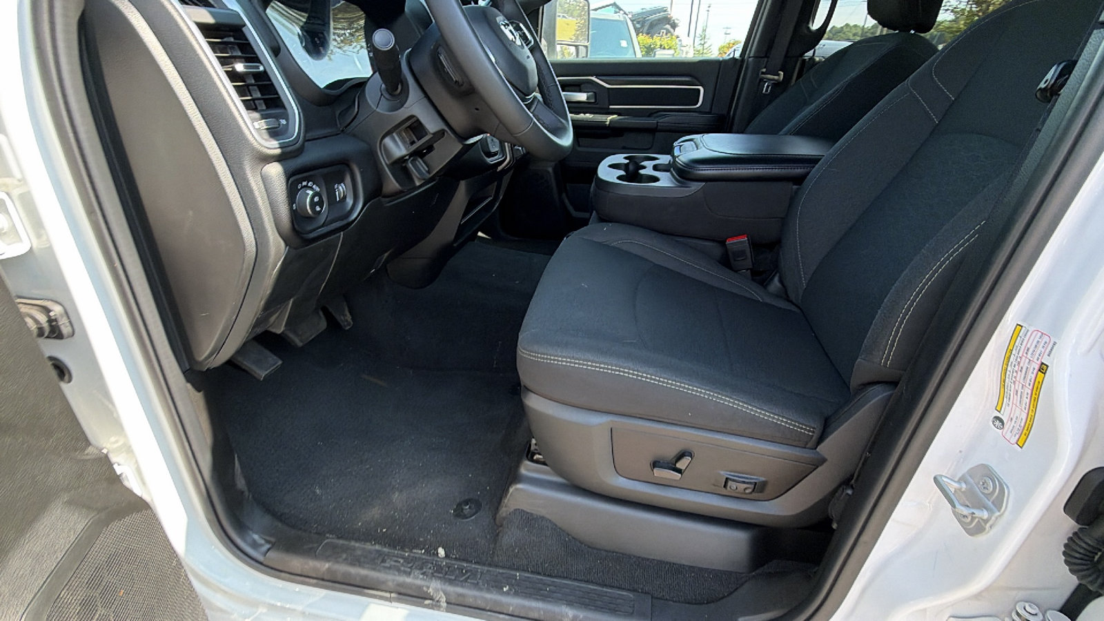 Used 2025 RAM 2500 Big Horn AWD/4WD image 16