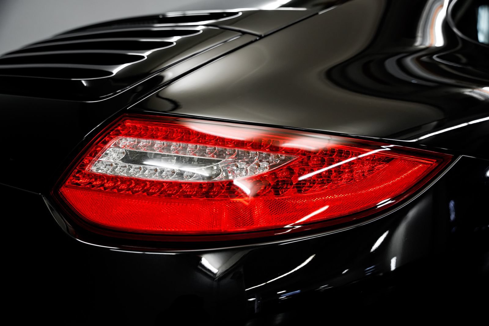 Used 2011 Porsche 911 Carrera S RWD image 34