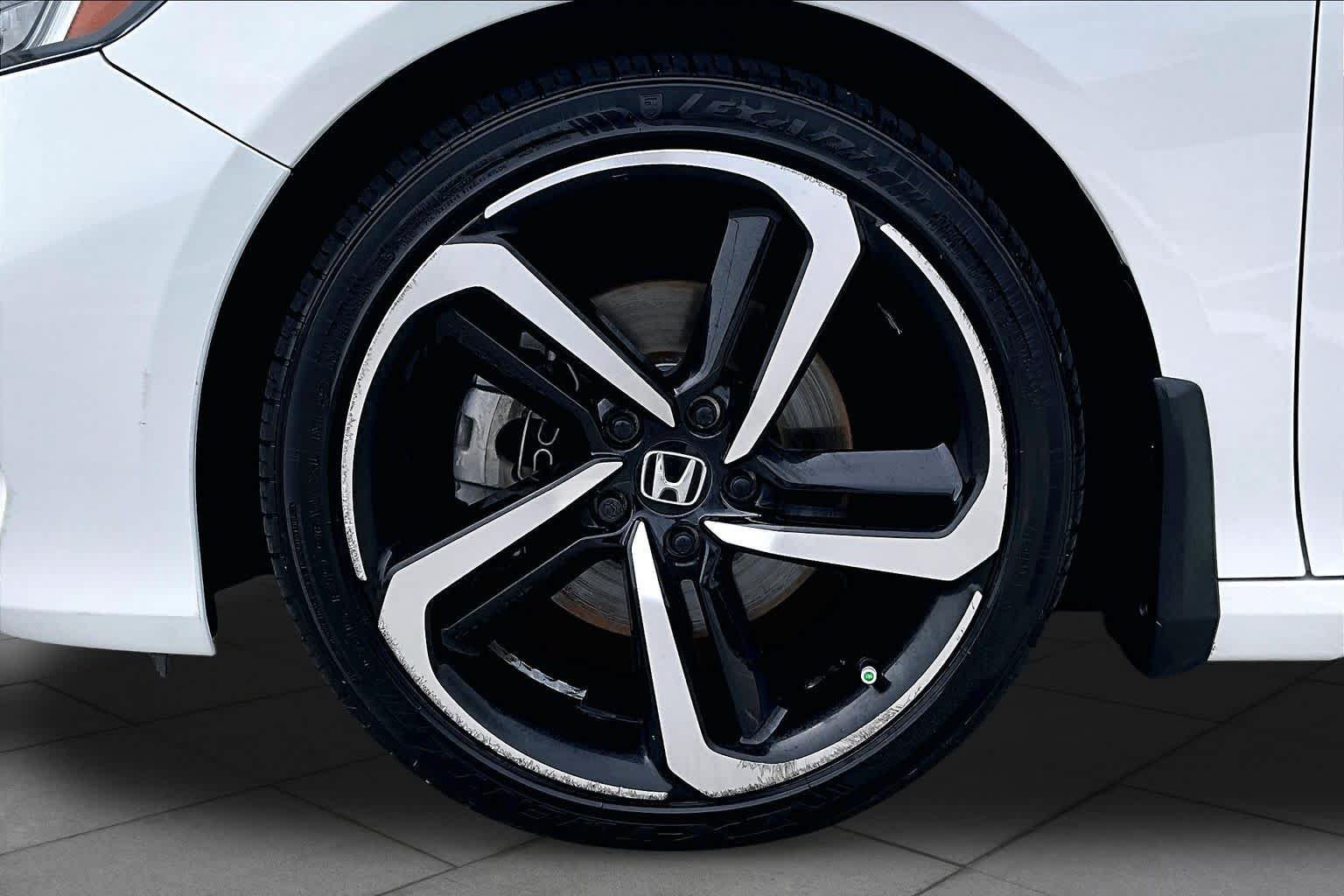 Used 2020 Honda Accord Sport image 11