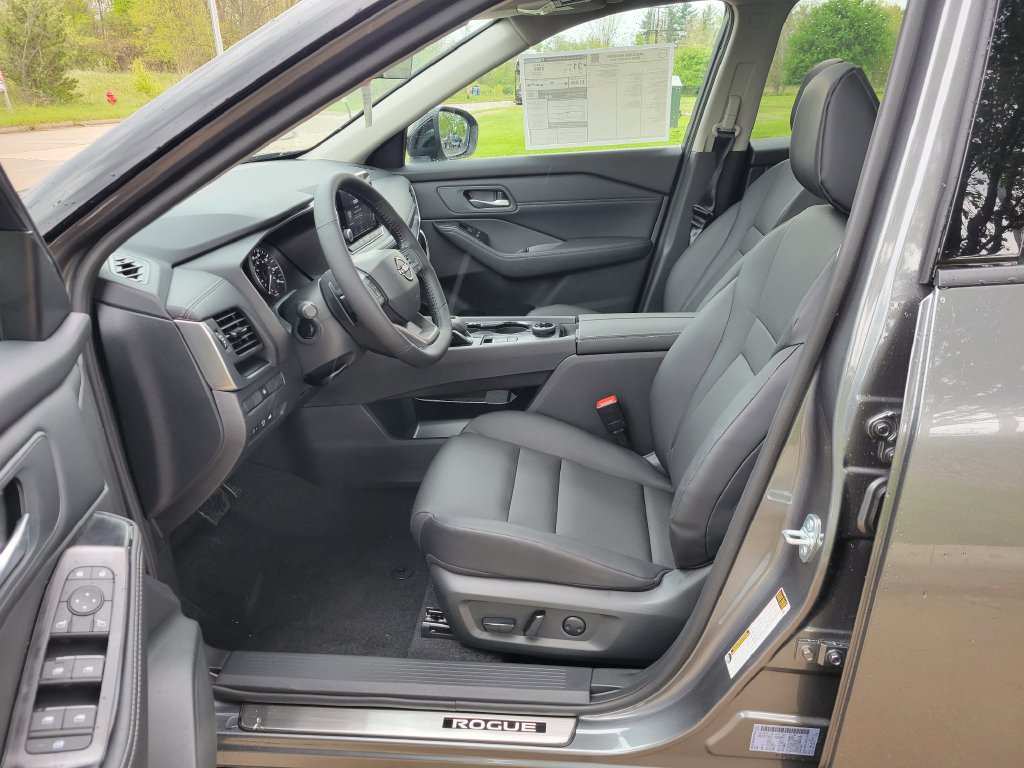 New 2026 Nissan Rogue Dark Armor AWD/4WD image 11