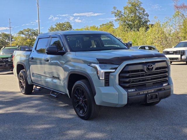 Used 2024 Toyota Tundra SR5 w/ SR5 Convenience Package AWD/4WD image 4
