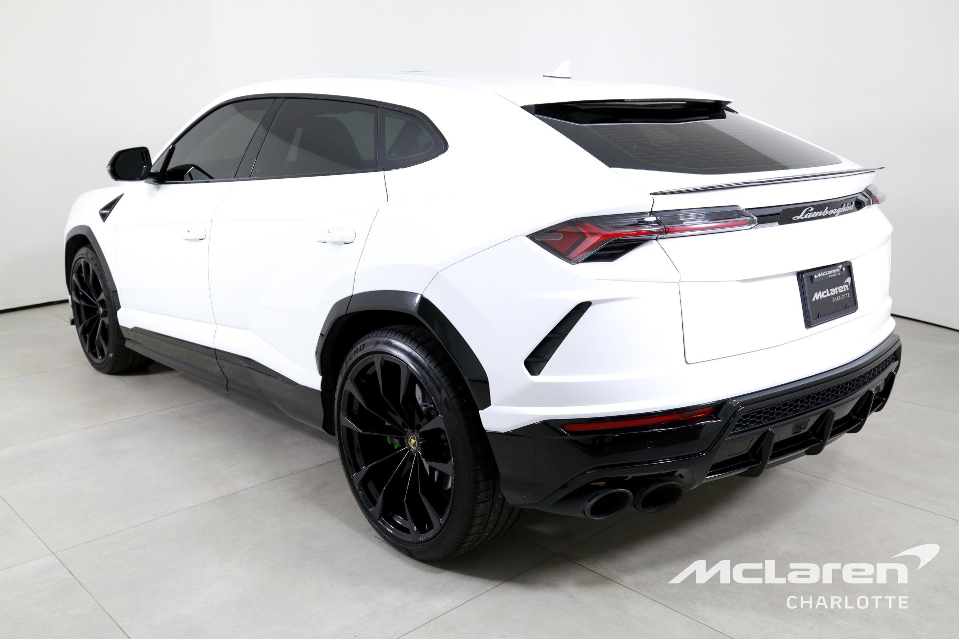 Used 2022 Lamborghini Urus AWD/4WD image 6