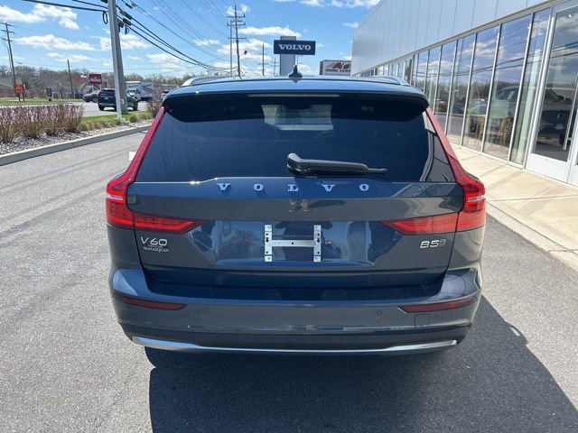 Used 2025 Volvo V60 B5 Cross Country Plus image 4