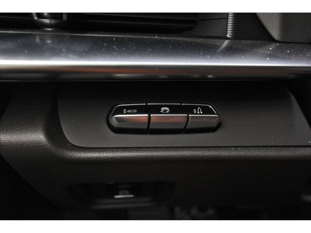 Used 2026 Chevrolet Corvette Z06 RWD image 15