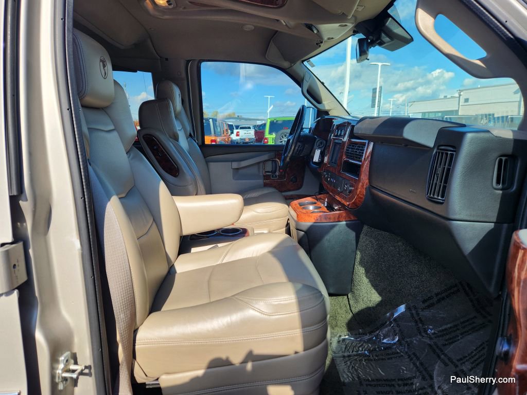 Used 2021 Chevrolet Express 2500 LS w/ Enhanced Convenience Package image 30