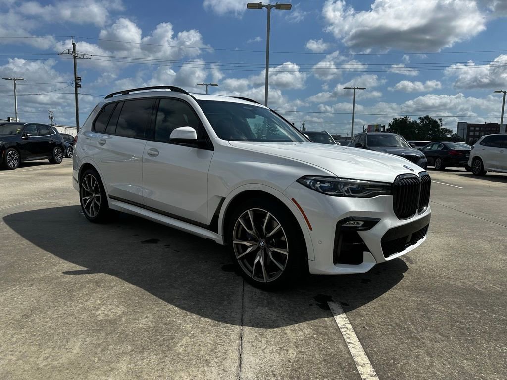 Used 2020 BMW X7 M50i image 4