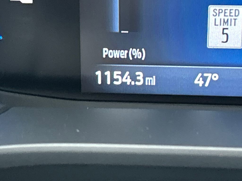 Used 2025 Ford Escape SE w/ Class II Trailer Tow Package image 22