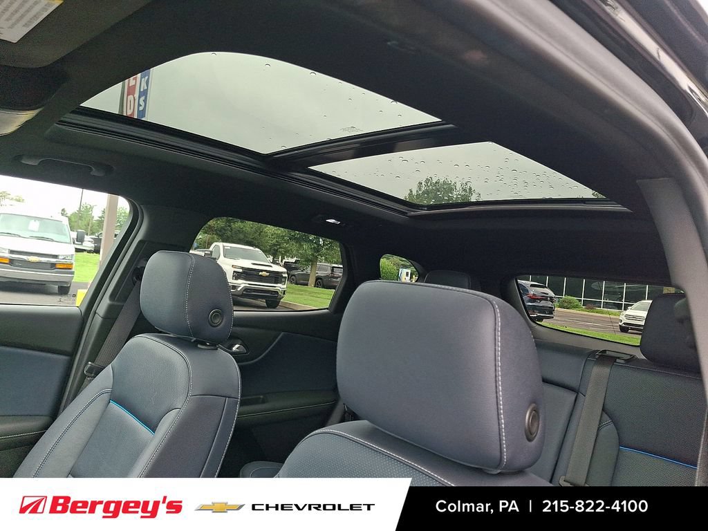 Certified 2023 Chevrolet Blazer RS w/ Driver Confidence II Package AWD/4WD image 17