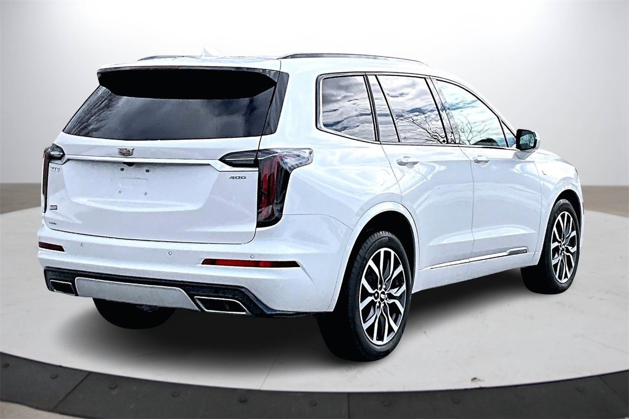 Used 2024 Cadillac XT6 Sport image 9