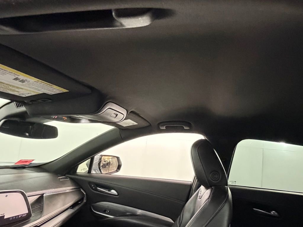 Used 2024 Cadillac XT4 Premium Luxury image 23