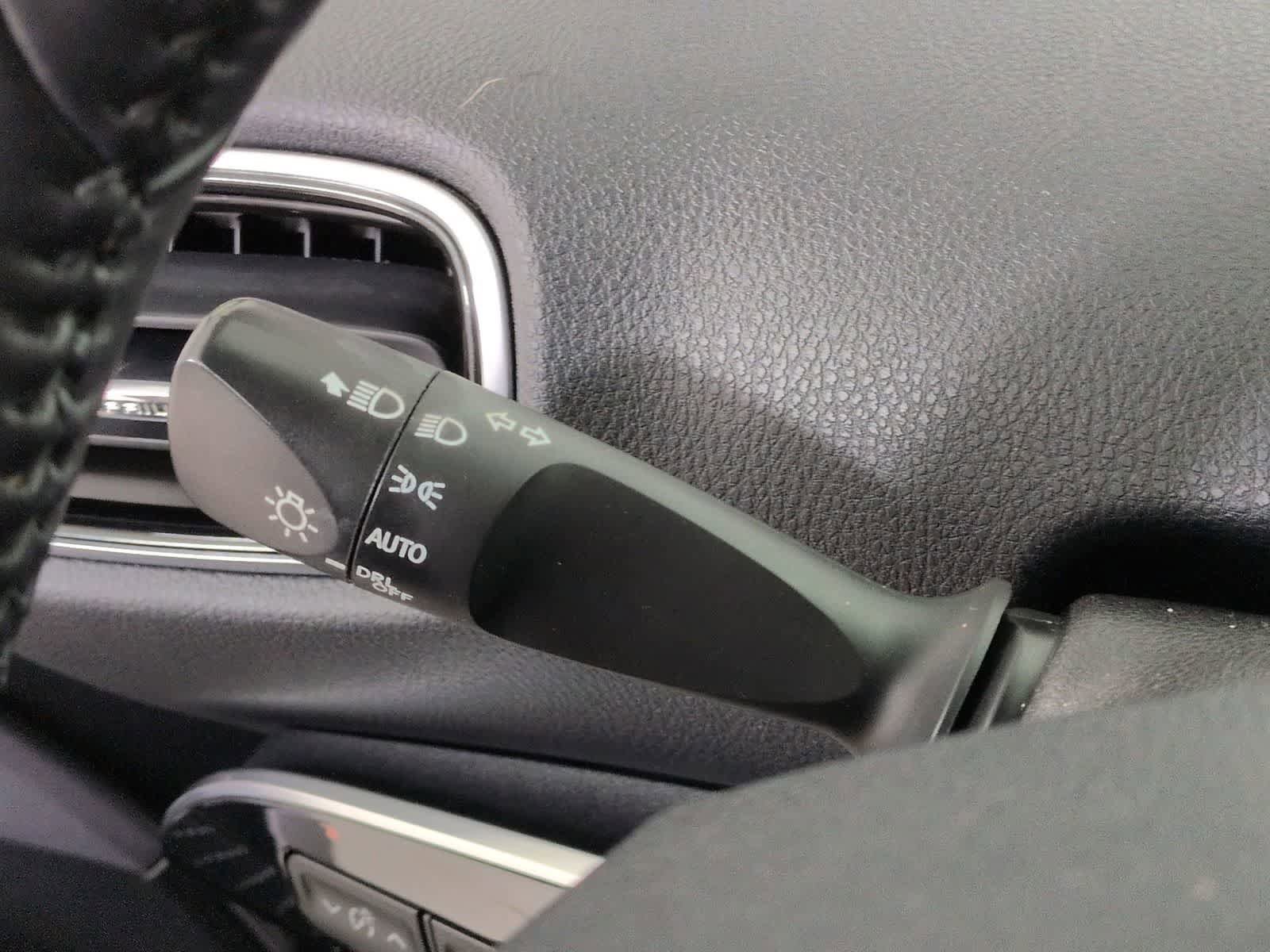 Used 2019 Toyota Prius Prime Premium image 26