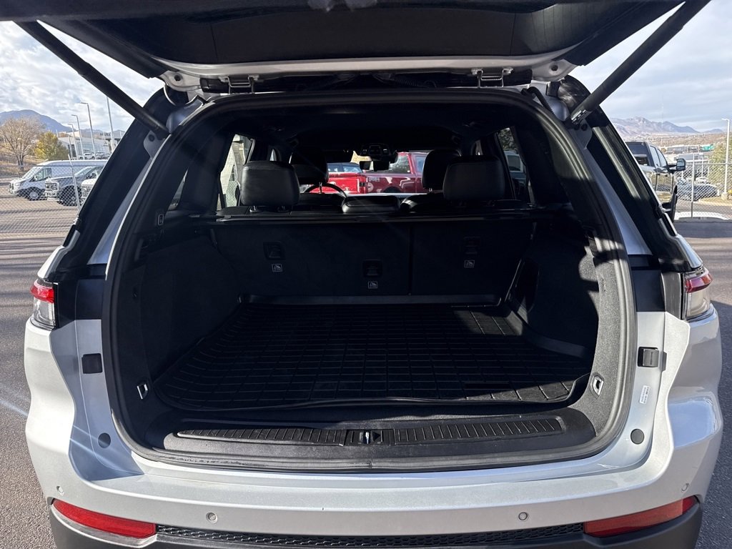 Used 2022 Jeep Grand Cherokee Trailhawk w/ Advanced Protech Group II image 7