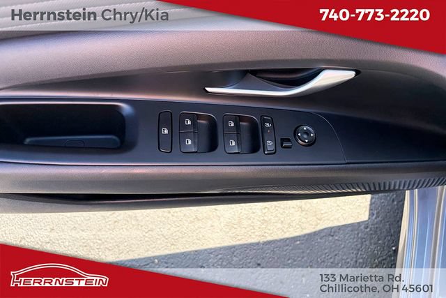 Used 2024 Hyundai Elantra SEL w/ Convenience Package FWD image 15