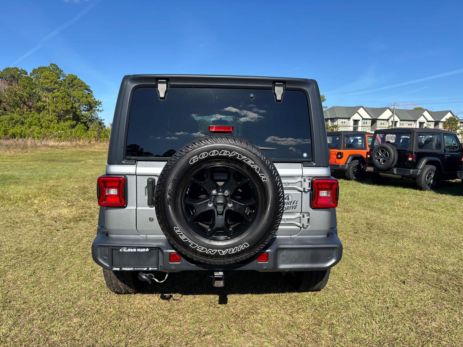 Used 2020 Jeep Wrangler Willys image 4