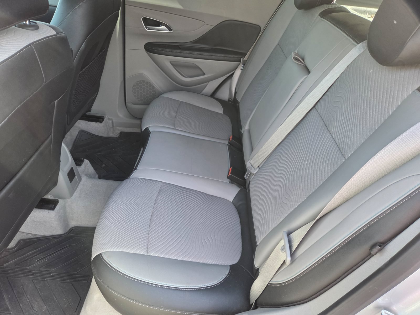Used 2013 Buick Encore FWD image 10