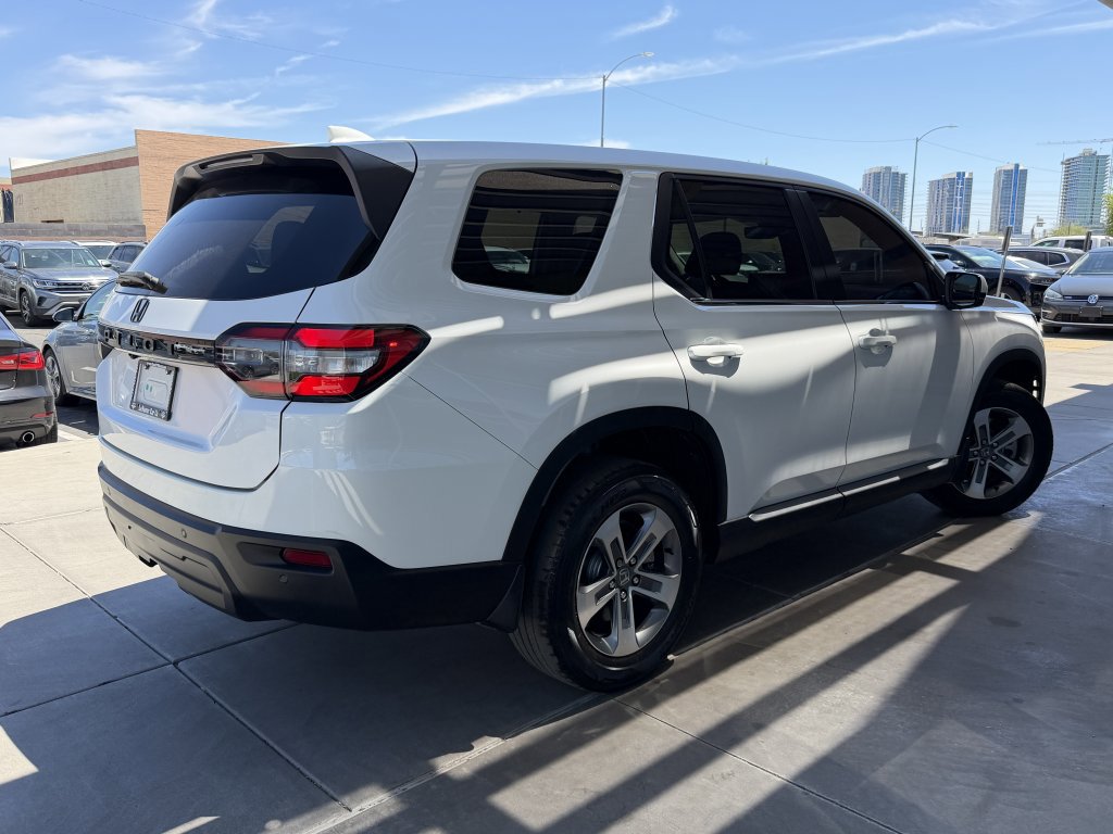 Used 2024 Honda Pilot EX-L image 4