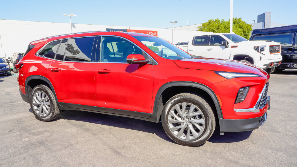 Used 2026 Buick Enclave Preferred FWD image 7