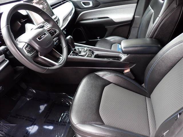 Used 2024 Jeep Compass Latitude AWD/4WD image 11