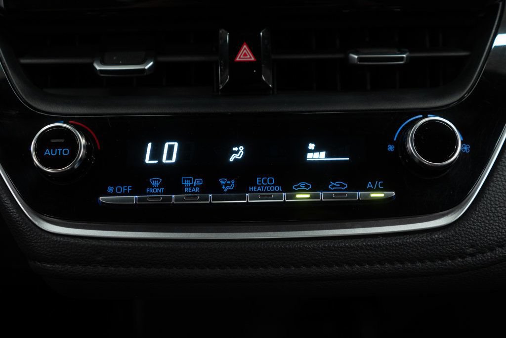 Used 2021 Toyota Corolla SE FWD image 23