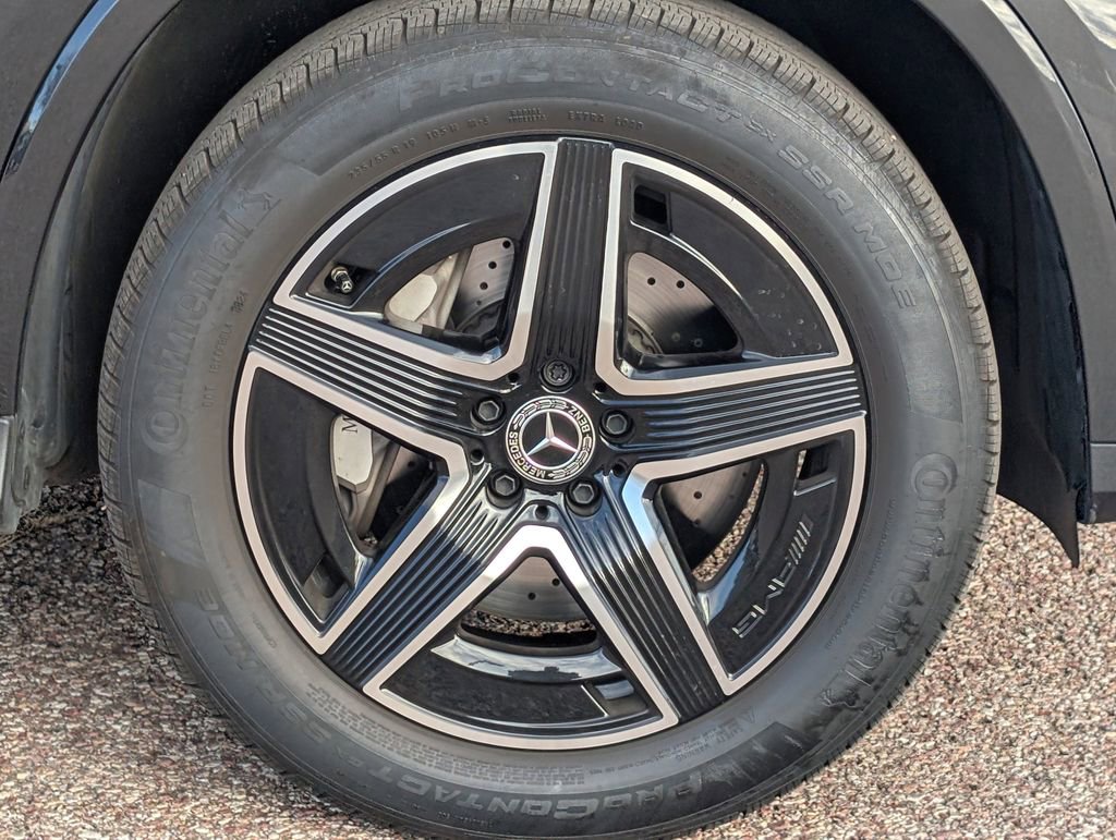 Used 2025 Mercedes-Benz GLC 350e 4MATIC image 10