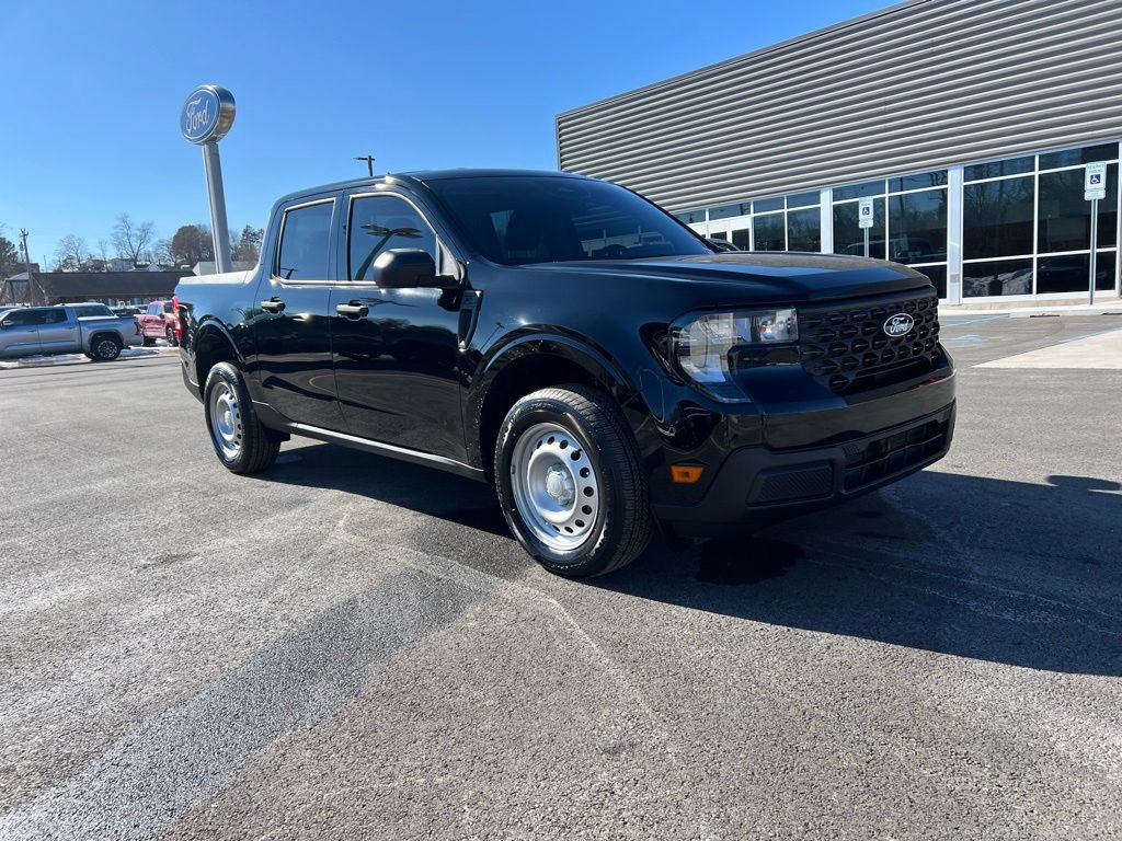 Used 2025 Ford Maverick XL image 2