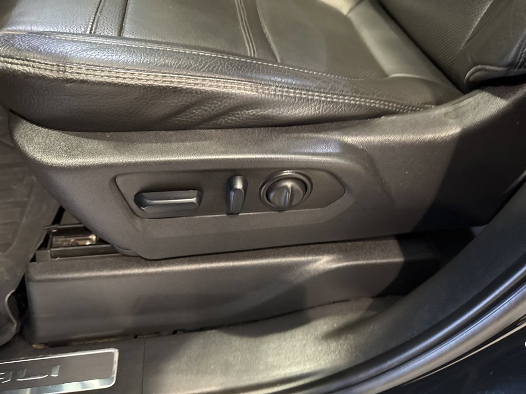 Used 2023 GMC Sierra 2500 Denali AWD/4WD image 25