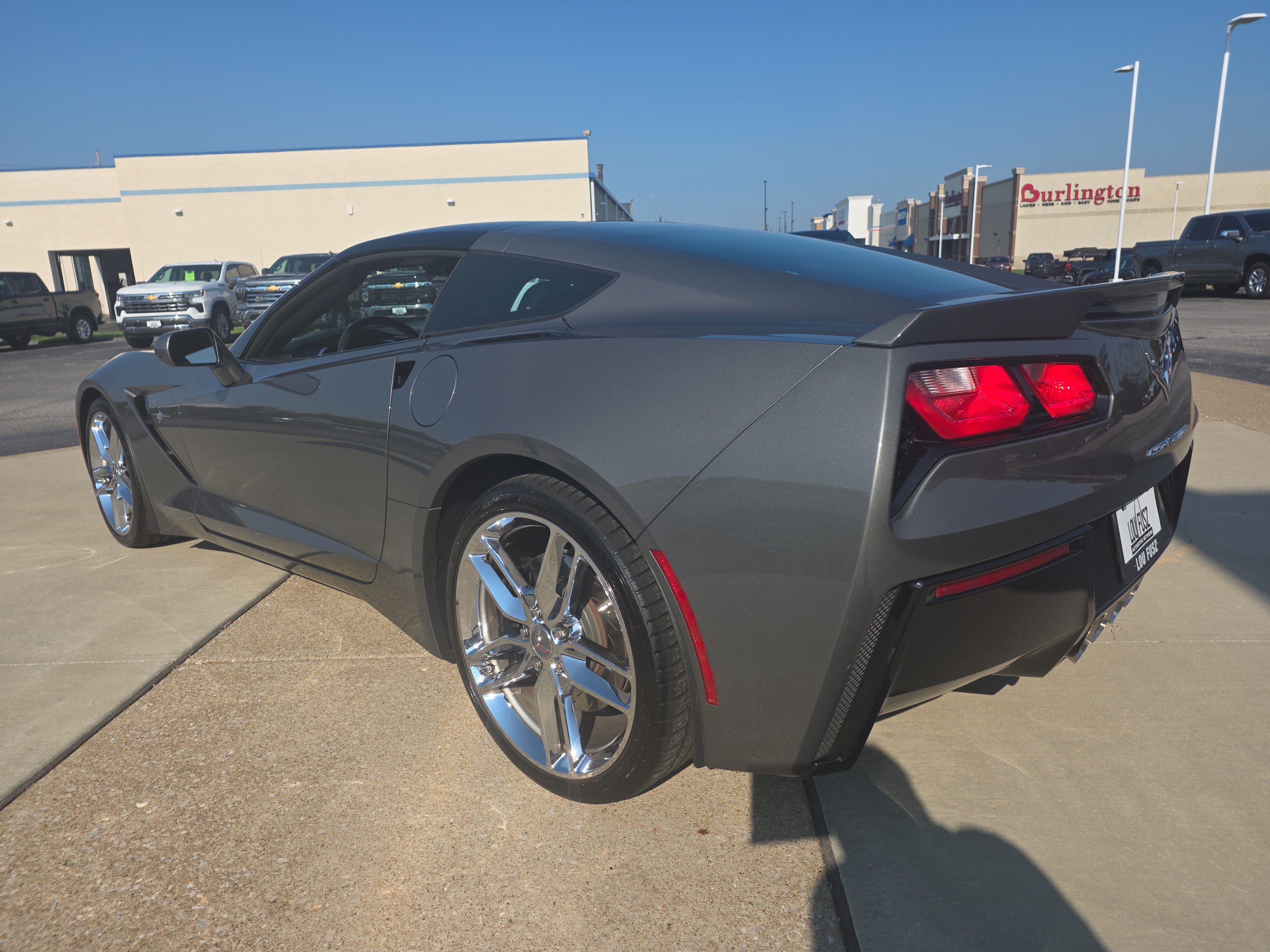 Used 2016 Chevrolet Corvette Stingray Coupe w/ 2LT Preferred Equipment Group RWD image 6