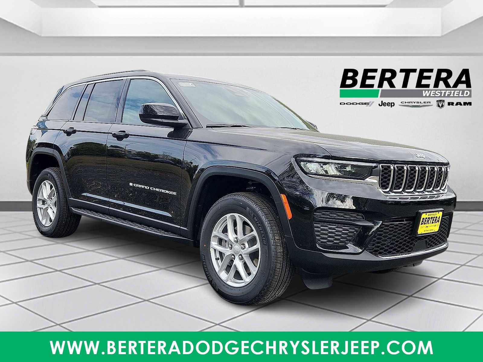 New 2025 Jeep Grand Cherokee Laredo