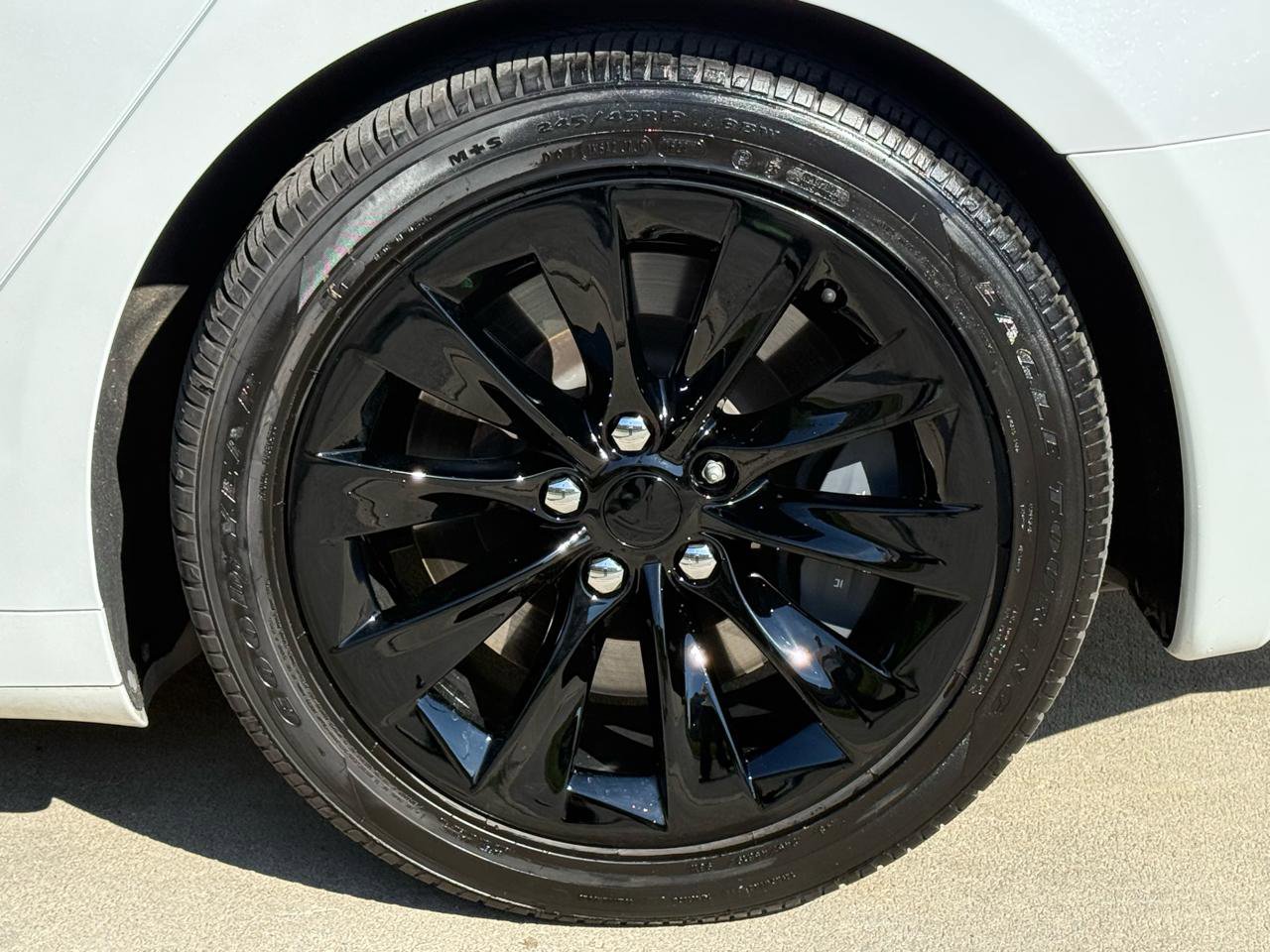 Used 2020 Tesla Model S Long Range Plus AWD/4WD image 18