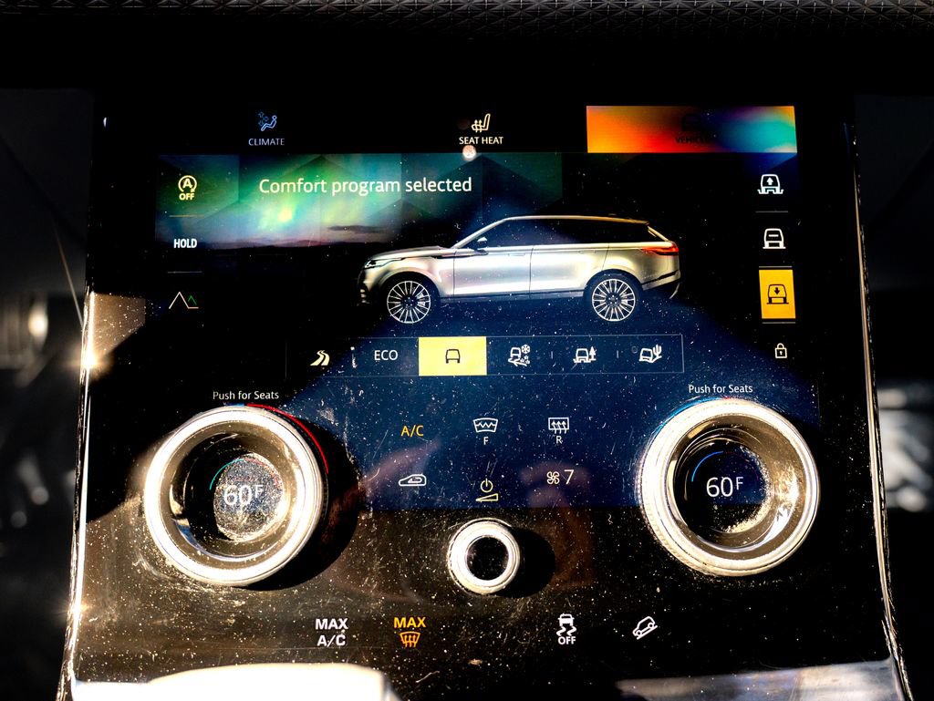 Used 2021 Land Rover Range Rover Velar R-Dynamic S AWD/4WD image 31