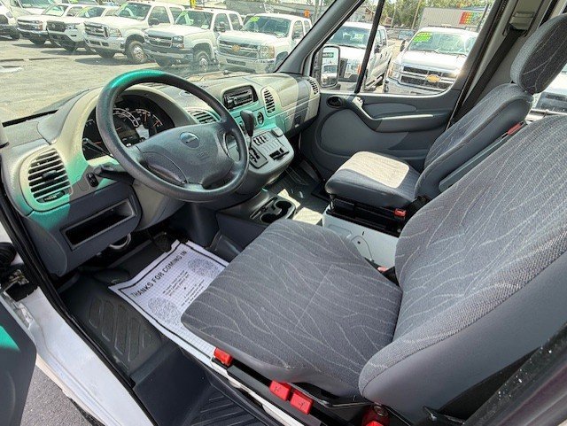 Used 2003 Dodge Sprinter 2500 RWD image 11