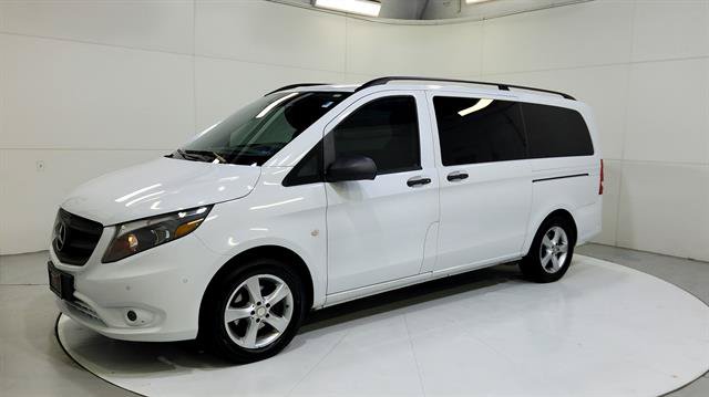 Used 2016 Mercedes-Benz Metris Passenger image 3