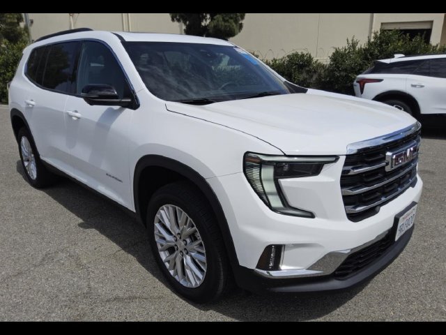 Used 2024 GMC Acadia Elevation FWD image 2