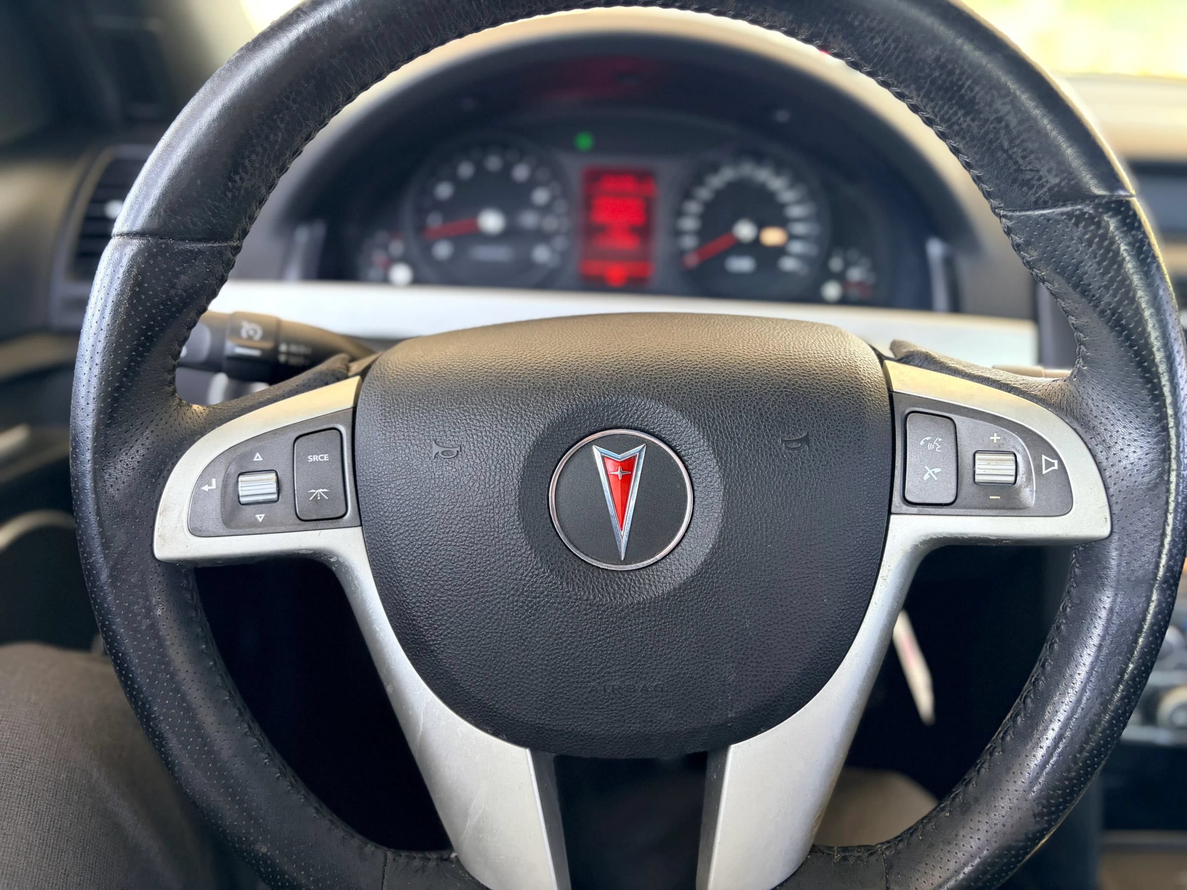 Used 2009 Pontiac G8 GT w/ Premium Package RWD image 12