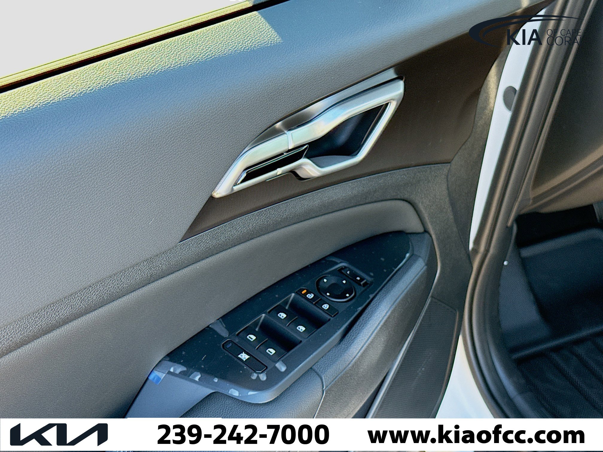 New 2026 Kia Sportage EX image 21