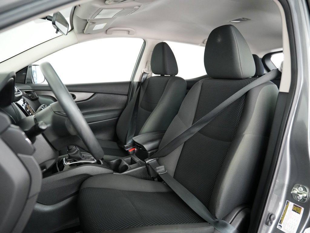 Used 2018 Nissan Rogue Sport S FWD image 39