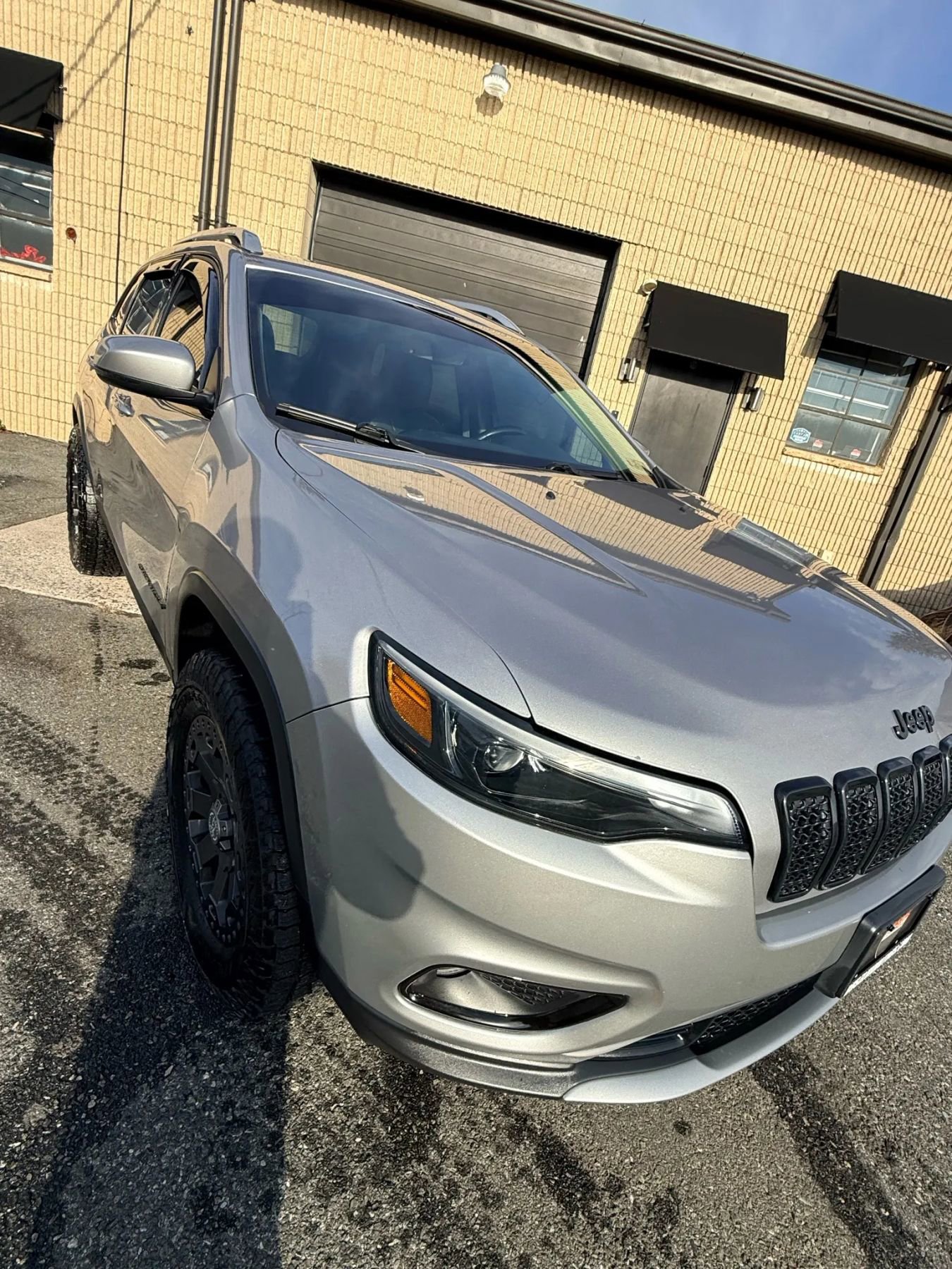 Used 2020 Jeep Cherokee Limited image 13