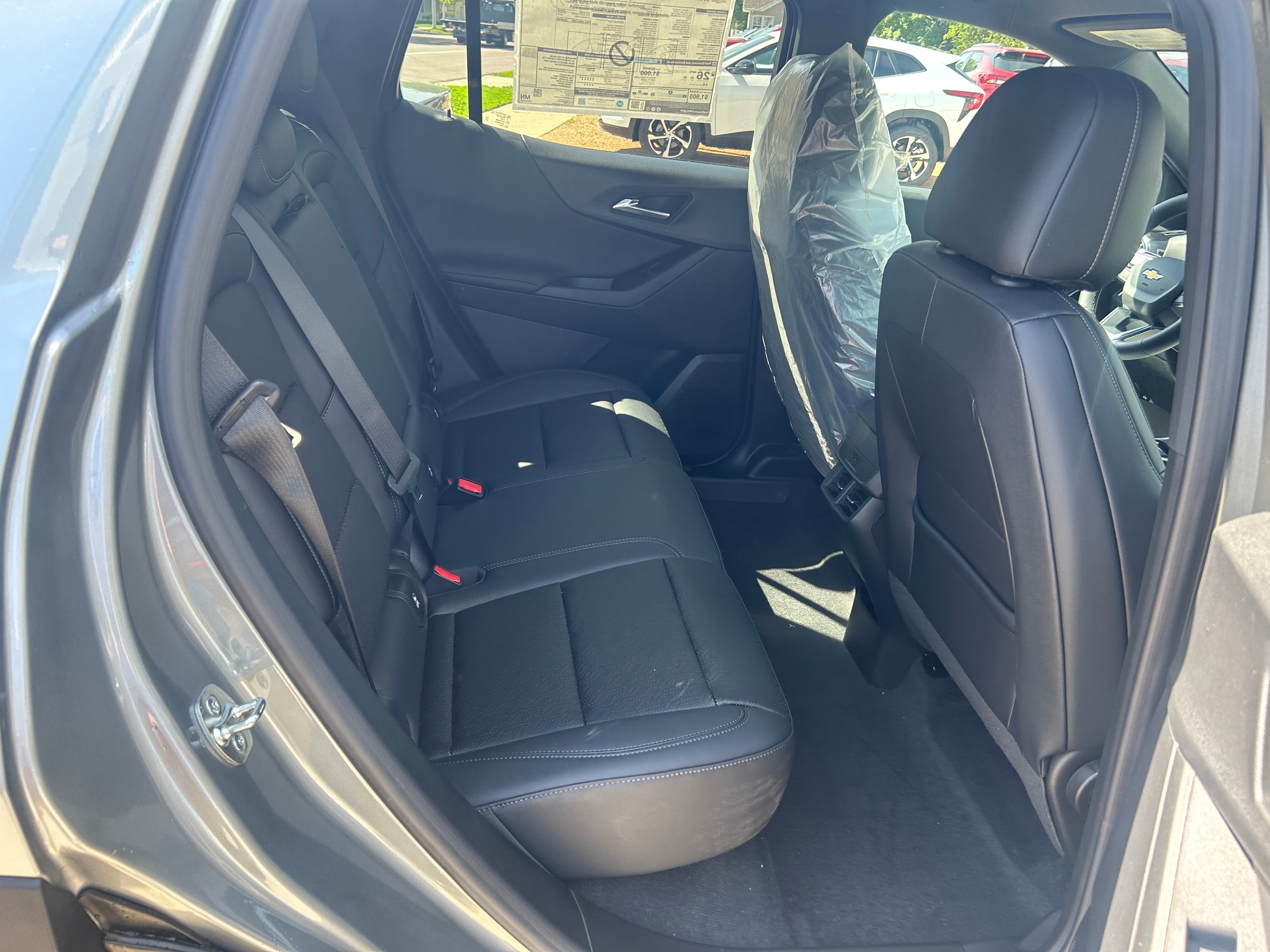 New 2026 Chevrolet Equinox LT w/ Convenience Package II AWD/4WD image 32