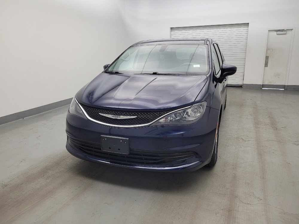 Used 2017 Chrysler Pacifica LX w/ Tire & Wheel Group FWD image 15
