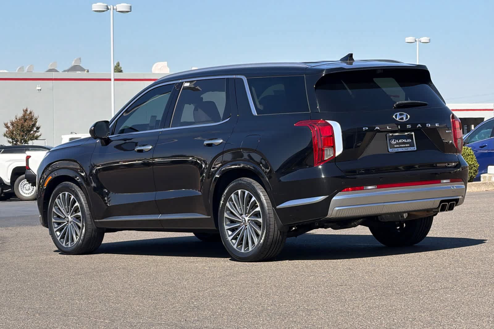 Used 2023 Hyundai Palisade Calligraphy AWD/4WD image 7
