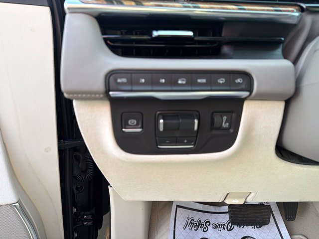 Used 2023 Cadillac Escalade Sport Platinum AWD/4WD image 15